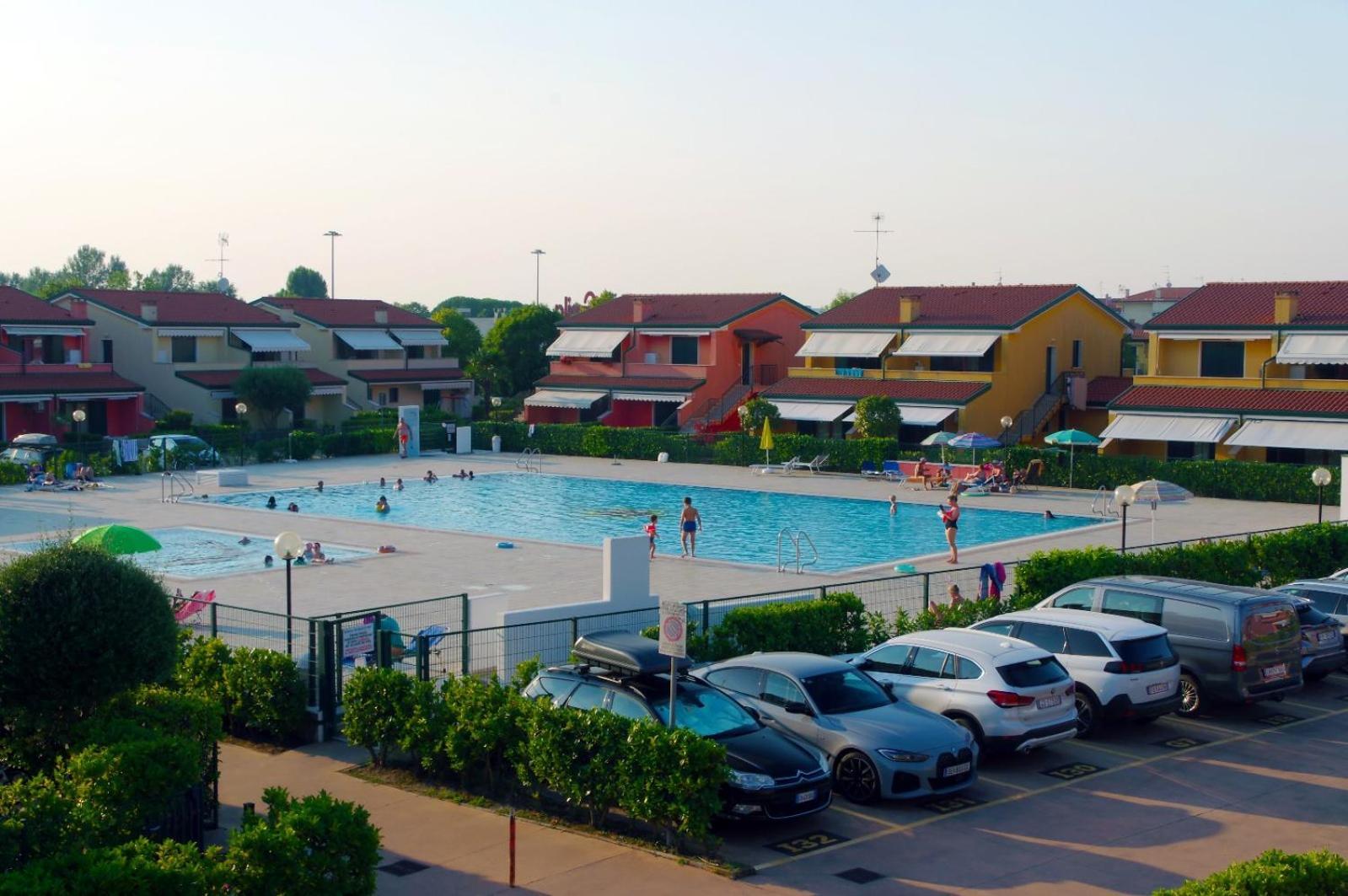Villaggio Dei Fiori Aparthotel 4*