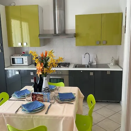 Hotel Apartments Villaggio Dei Fiori Extra Luxury 4 Stars - Great Family Resort - Petz Friendly - With Hypermarket - Delivery Restaurant-Pizzeria - Room Breakfast With Supplement - Ultra Fast Wi-Fi - Parking Adjacent To The Room - With Mechanical Wor Caorle Extérieur photo