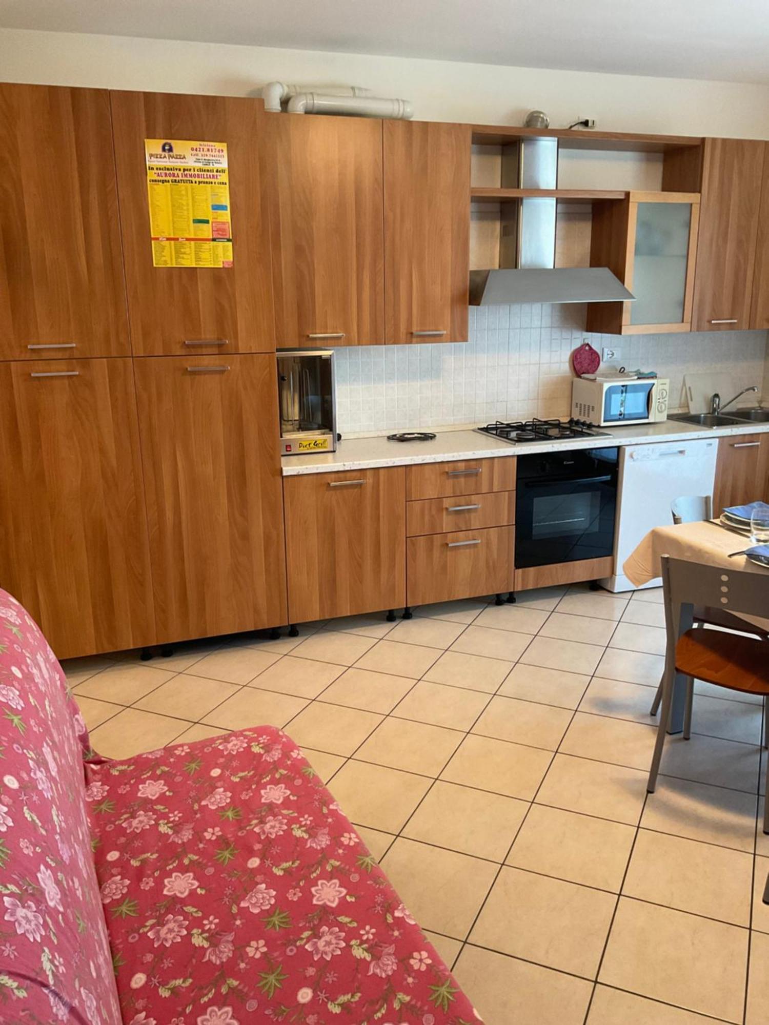 Villaggio Dei Fiori 4 Stars Luxury - Great Family - Pet Friendly - With Hypermarket - Delivery Restaurant-pizzeria - Breakfast With Supplement - Ultra Fast Wi-fi - Play Area For Children - Olympic Swimming Pool - Parking